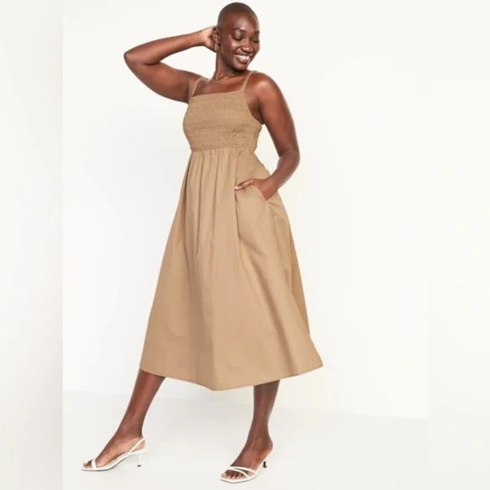 Old Navy Fit & Flare Sleeveless Cotton Poplin Smocked-Bodice Midi Dress Size L